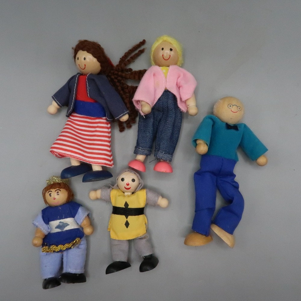 Melissa & Doug Dollhouse Posable Wooden Dolls People Lot Knight Grandpa Girl Boy
